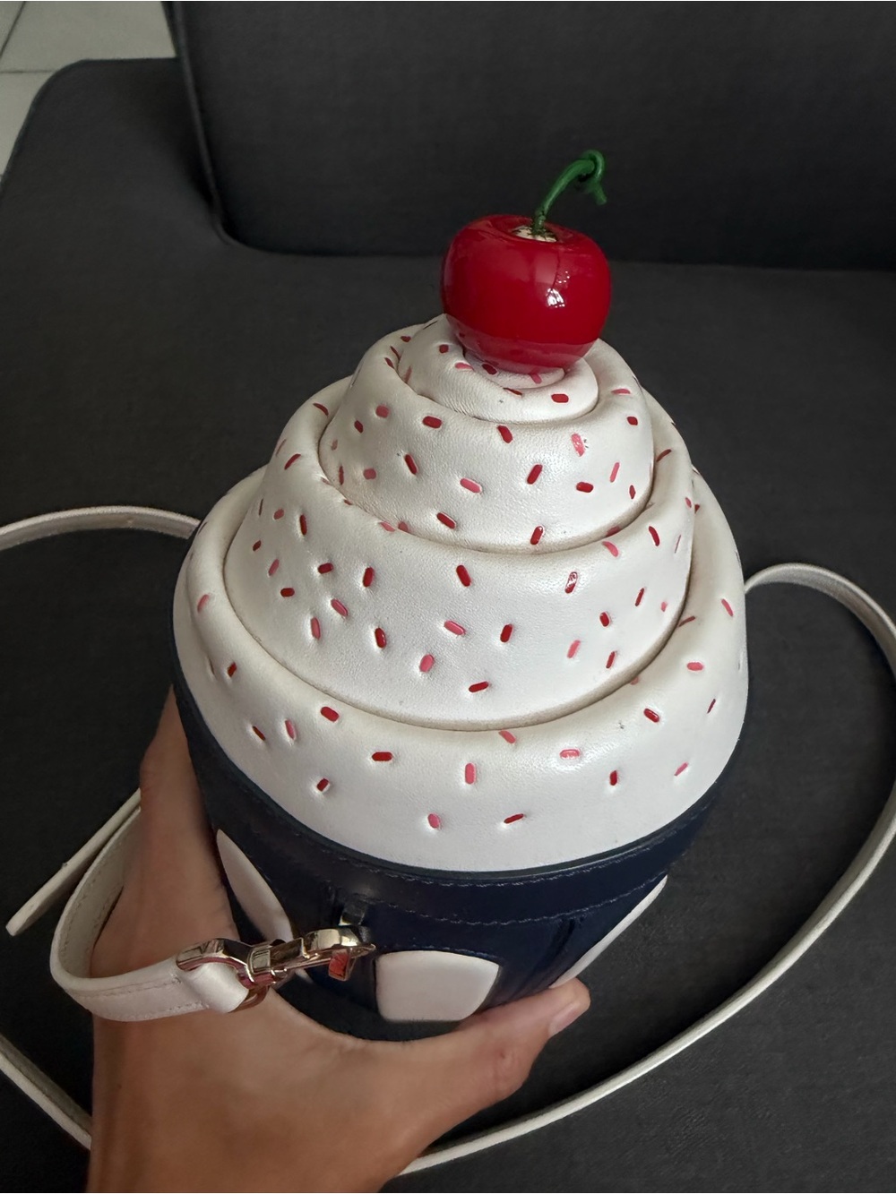Kate spade Novelty ice cream Sundae Crossbody Bag in White and Navy - Picture 3 of 8